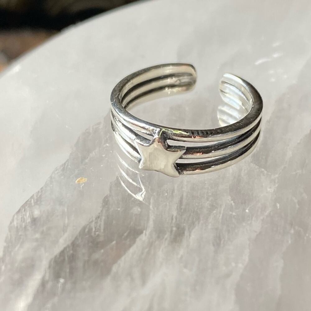 Star Band Toe Ring - Picture 4 of 5
